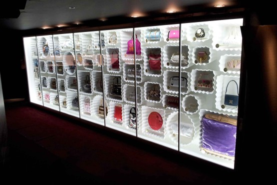 Louis Vuitton display case on Kudamm str, Stock Video
