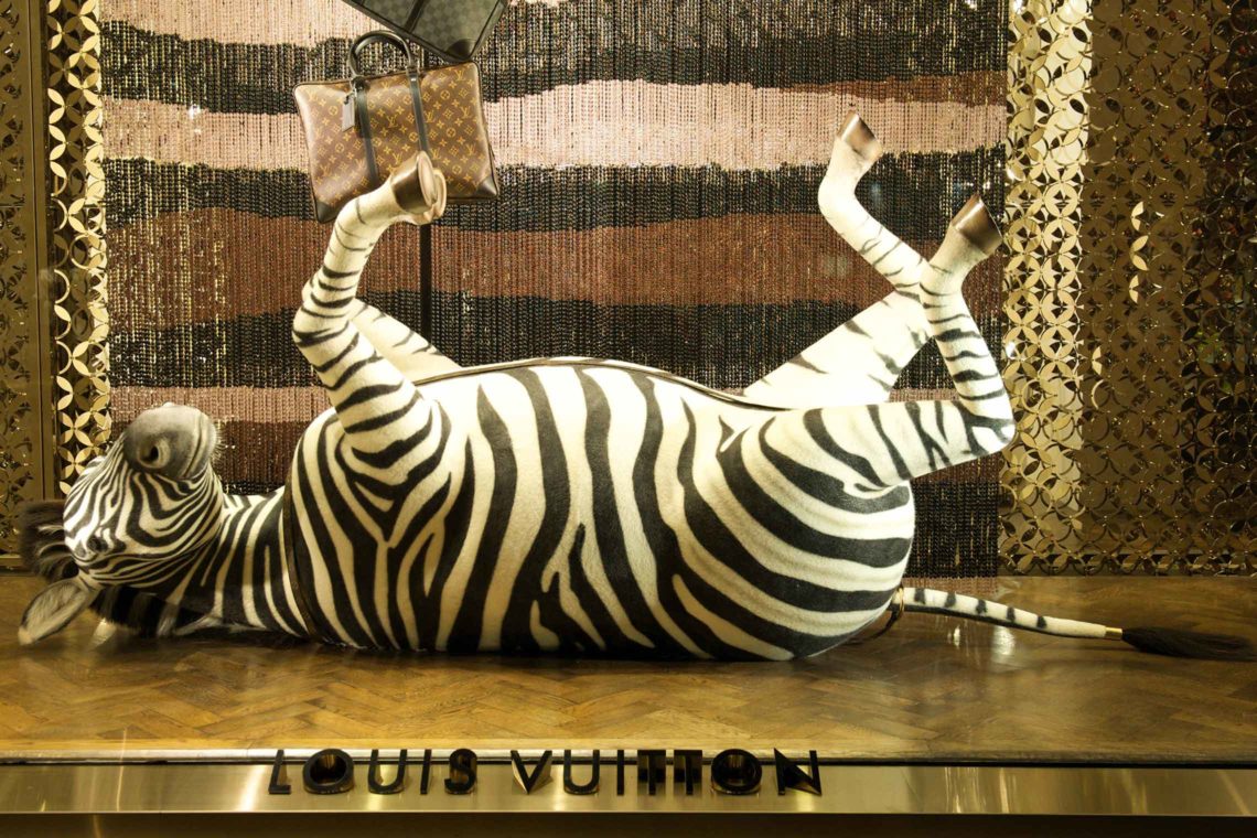 Louis Vuitton Giraffe – Asylum Models & Effects Ltd.