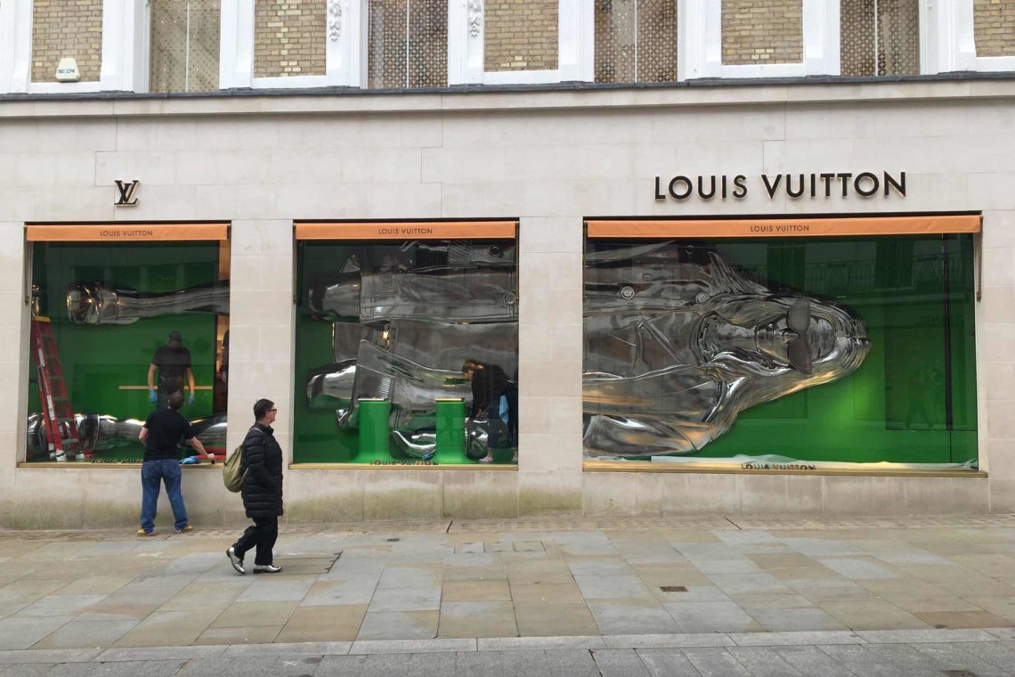 Sabre Graphics - Wow the Louis Vuitton hoarding on New Bond St